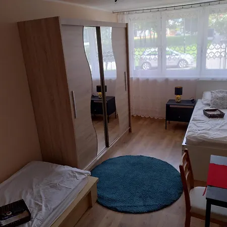 Tanie W Okolicy Malty Check-in Free Parking בית אירוח